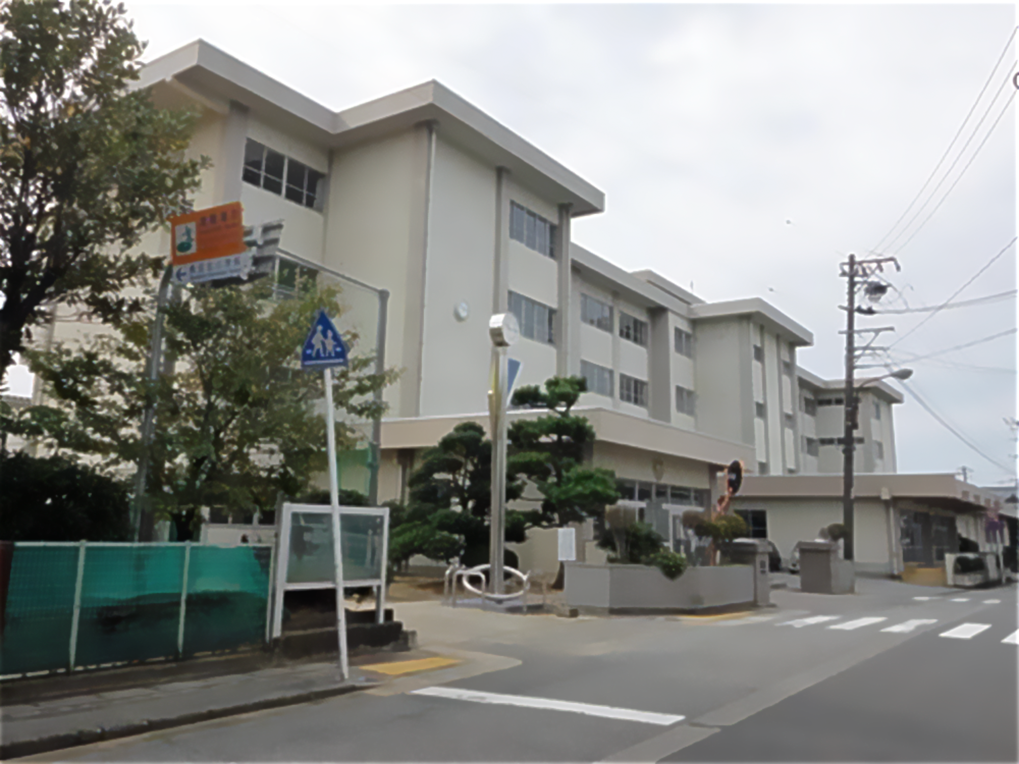 富山市立奥田北小学校：徒歩10分（740ｍ）