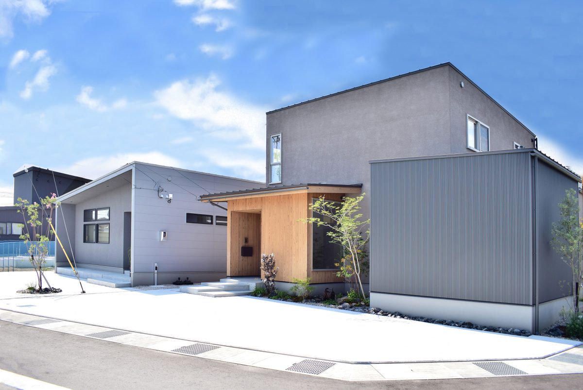 オリバー建築設計｜デザイン住宅｜新築｜富山市-高岡市-射水市-滑川市｜家は、家族との時を刻む場所。お気に入りの空間に、自分らしさをつめこんで、家族と、仲間と、自分の時間もたくさん楽しもう。オリバーは「暮らしを楽しむこと」をコーディネートする富山の会社です。 />