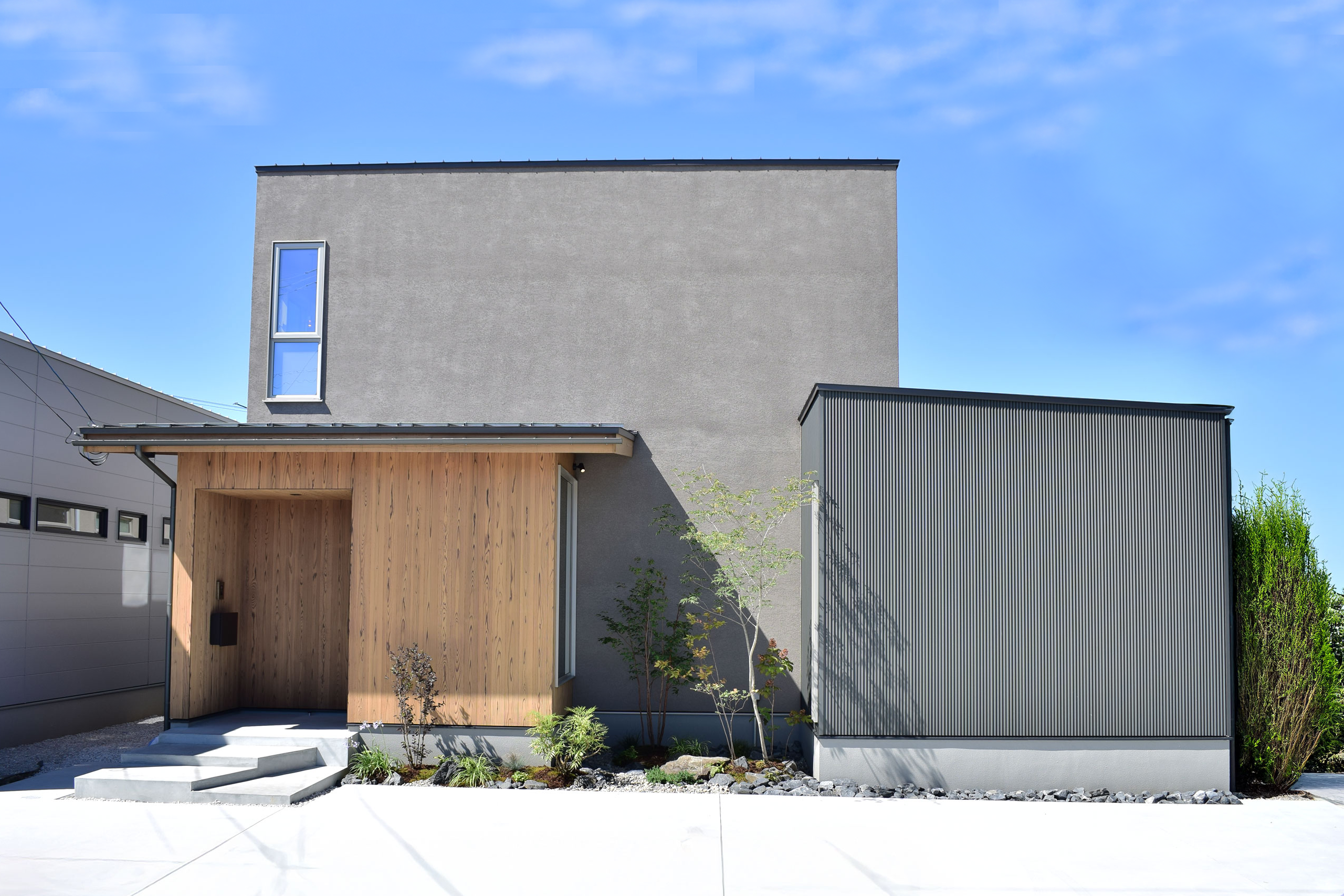 オリバー建築設計｜デザイン住宅｜新築｜富山市-高岡市-射水市-滑川市｜家は、家族との時を刻む場所。お気に入りの空間に、自分らしさをつめこんで、家族と、仲間と、自分の時間もたくさん楽しもう。オリバーは「暮らしを楽しむこと」をコーディネートする富山の会社です。